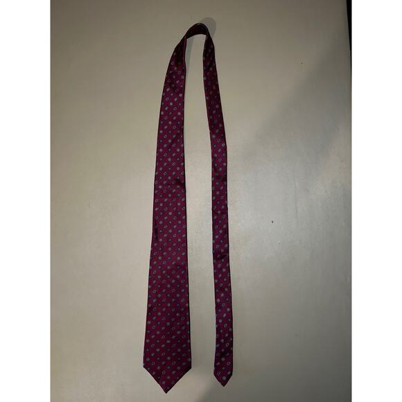 Stafford 100% Silk Neck Tie Burgundy With Blue Accent Designs Approx 55” Long - Picture 1 of 6